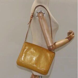 LOUIS VUITTON AUTHENTIC Monogram Vernis Thompson Street Bag Beige